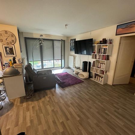 Grande Chambre 14 M2 Avec Salle De Bain Privative A Nanterre Prefecture Proche La Defense Arena Campus Sncf Et Paris מראה חיצוני תמונה